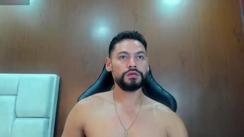 Snapshot of derrybigger_cm chatting on September 26, 8:17 pm DerryBigger CM online show from September 26, 8:17 pm