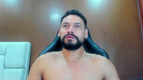 Snapshot of derrybigger_cm chatting on September 24, 10:52 pm DerryBigger CM online show from September 24, 10:52 pm