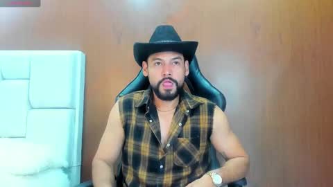 Snapshot of derrybigger_cm chatting on October 16, 6:05 pm DerryBigger CM online show from October 16, 6:05 pm