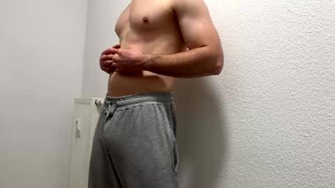 Tom online show from November 25, 5:20 am