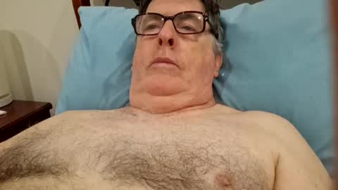 Desmon1958 online show from April 3, 8:27 pm