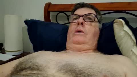 Desmon1958 online show from March 31, 8:32 pm