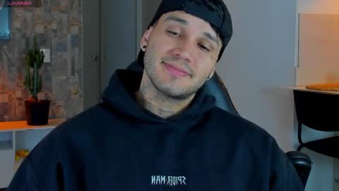 JULIAN online show from March 27, 11:27 pm