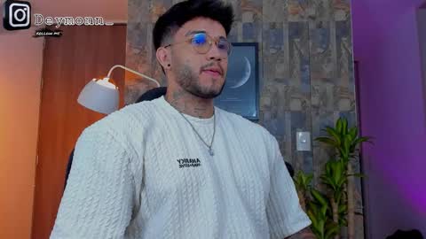 JULIAN online show from October 1, 8:46 pm