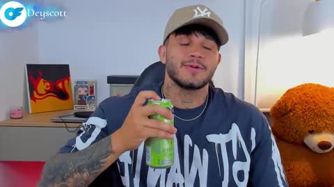 JULIAN online show from March 7, 11:26 pm