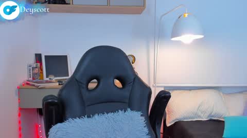 JULIAN online show from January 15, 12:30 am