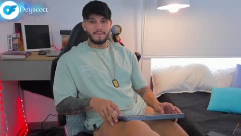 JULIAN online show from January 17, 6:03 pm