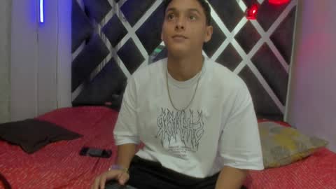 Deyvis Taylor7 online show from January 5, 1:56 am