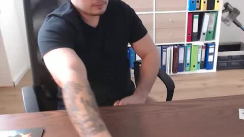 dickeeier96 online show from February 13, 1:05 pm