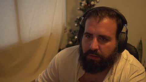 Snapshot of dicristalino chatting on December 4, 10:41 pm Cristian Dipolino online show from December 4, 10:41 pm