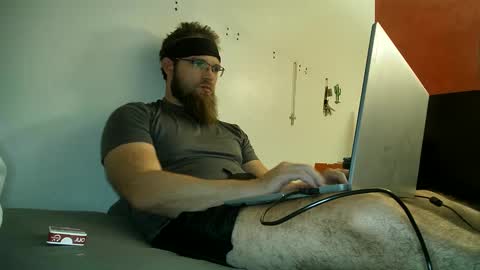 Daddy online show from December 3, 7:52 am