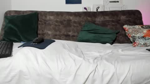 Snapshot of dilaan_carter chatting on September 13, 6:53 pm joshua online show from September 13, 6:53 pm