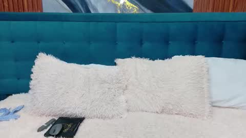  DILAN online show from November 8, 7:06 pm