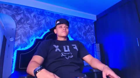 dilanmiller_ online show from July 2, 7:20 pm