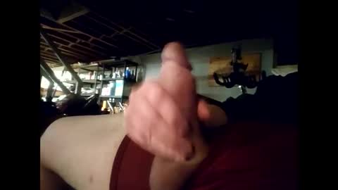 Snapshot of dilf_watchme chatting on January 7, 4:31 am Mr. Dilf online show from January 7, 4:31 am