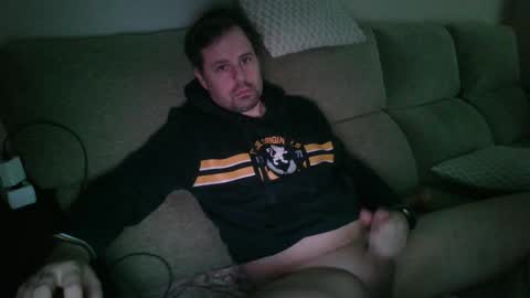 dili999 online show from December 6, 8:15 am