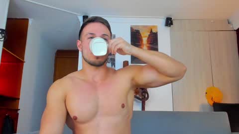 dimitricaruso online show from December 6, 1:18 am