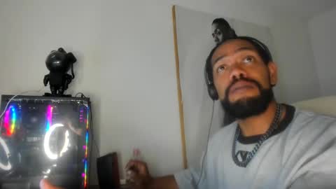 Snapshot of dimitry_muscle chatting on January 3, 12:33 am dimitry kyle mucle online show from January 3, 12:33 am