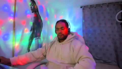 Snapshot of dimitry_muscle chatting on January 26, 3:06 am dimitry kyle mucle online show from January 26, 3:06 am