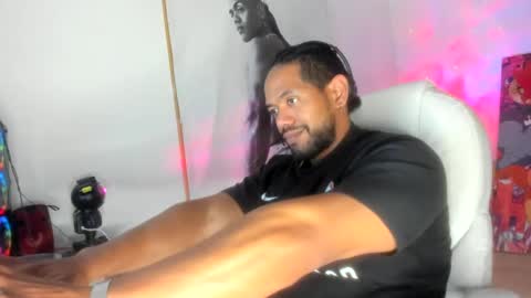 Snapshot of dimitry_muscle chatting on February 7, 2:08 am dimitry kyle mucle online show from February 7, 2:08 am