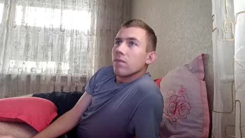 D  V  online show from October 11, 8:51 am