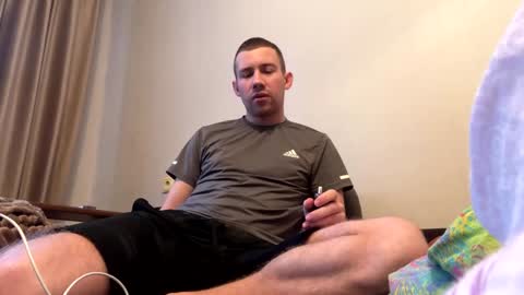 D  V  online show from January 9, 10:31 am