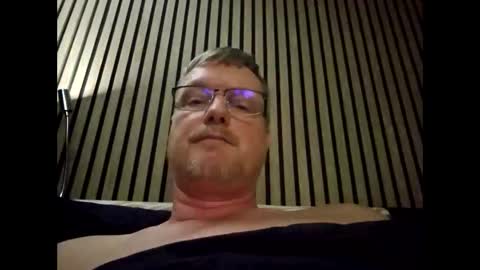 dirkkie1975 online show from April 12, 7:59 pm