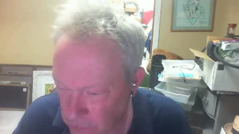 DirtkPitt Fun guy working online show from December 28, 2:11 am