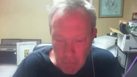 DirtkPitt Fun guy working online show from December 22, 6:17 am