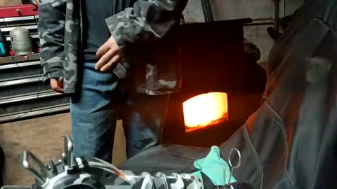 dirtmcgirt82 online show from December 28, 10:25 am