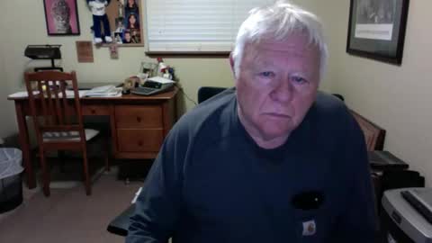dirtrider195080438 online show from May 20, 3:24 am