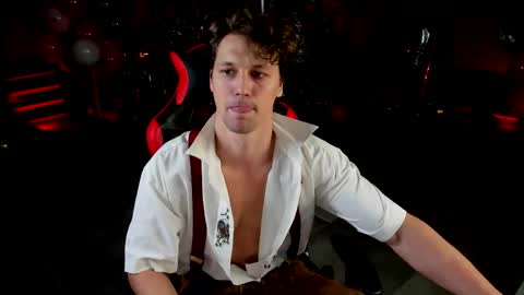 Snapshot of dirty_boss chatting on October 19, 6:33 pm dirty_boss online show from October 19, 6:33 pm