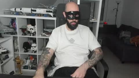 Robert online show from November 6, 4:43 pm