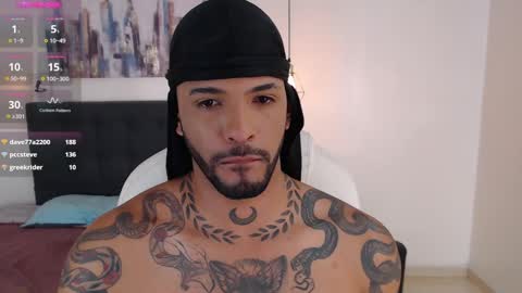 I just want to be happy online show from December 10, 9:54 pm