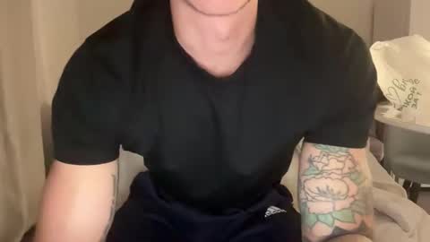 Snapshot of dirtyprettyboi chatting on September 12, 1:49 am buy tokens with link  online show from September 12, 1:49 am