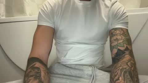 Snapshot of dirtyprettyboi chatting on October 12, 10:53 am buy tokens with link  online show from October 12, 10:53 am