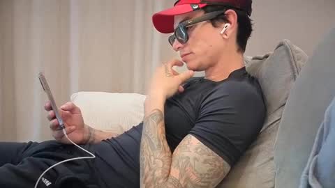 Snapshot of dirtyprettyboi chatting on January 14, 4:47 am buy tokens with link  online show from January 14, 4:47 am