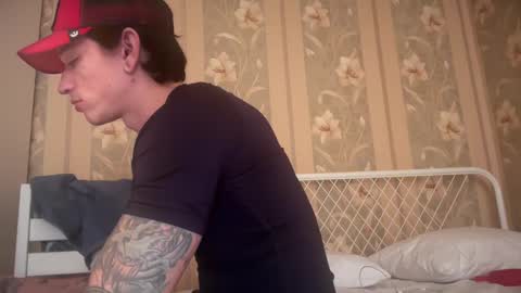 Snapshot of dirtyprettyboi chatting on February 20, 10:59 am buy tokens with link  online show from February 20, 10:59 am