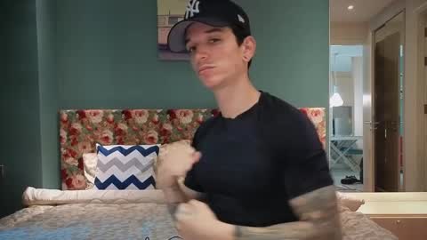 Snapshot of dirtyprettyboi chatting on December 16, 9:14 am buy tokens with link  online show from December 16, 9:14 am