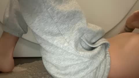 Snapshot of dirtyprettyboi chatting on October 4, 9:03 am buy tokens with link  online show from October 4, 9:03 am