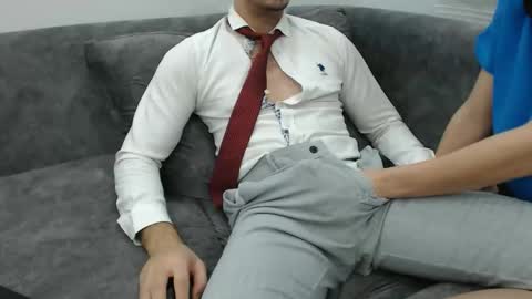Snapshot of dirtyybooyy77 chatting on October 25, 7:37 pm dirtyybooyy77 online show from October 25, 7:37 pm