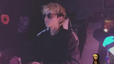 dizzasfuck online show from April 12, 4:37 am