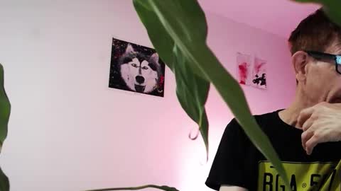 Snapshot of dlacarra chatting on October 17, 11:20 pm David Lucky 13  online show from October 17, 11:20 pm