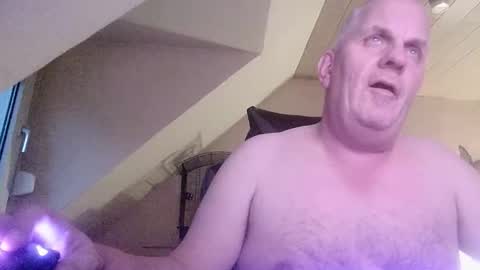 Snapshot of doggy2629 chatting on October 24, 4:42 pm doggy2629 online show from October 24, 4:42 pm