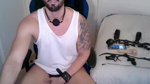 DominatedTitan online show from November 14, 6:31 pm