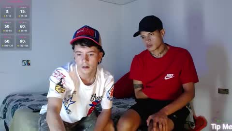 Snapshot of dominic_hanks chatting on October 19, 11:46 am DOMINIC AND ANDREW online show from October 19, 11:46 am