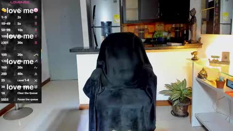 Snapshot of dominic_joness chatting on October 7, 1:32 am SANTI  independent model online show from October 7, 1:32 am