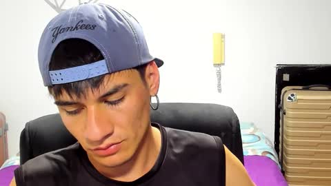 Snapshot of dominic_radccliffe chatting on September 28, 12:52 am Your real love online show from September 28, 12:52 am