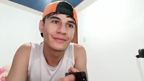 Snapshot of dominic_radccliffe chatting on December 22, 3:33 am Your real love online show from December 22, 3:33 am