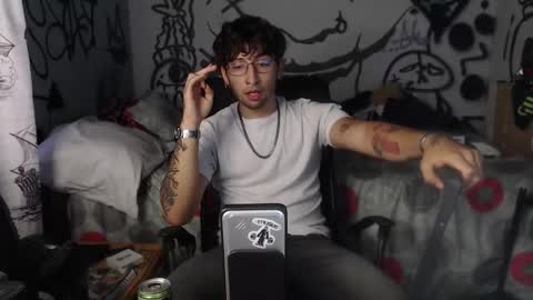 dominus_kane online show from December 17, 10:38 pm